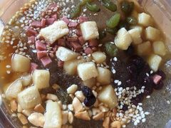 -拈签一笑黄牛肉辣卤串串