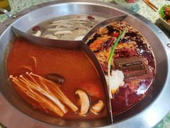 -肖婷姐大铁锅重庆火锅(南湖店)