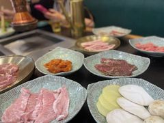 -臻牛烤肉