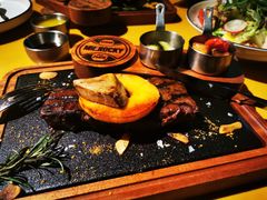 火焰鹅肝果木烤雪花牛扒-MR.ROCKY洛奇先生RESTAURANT&BAR(宝安壹方城店)