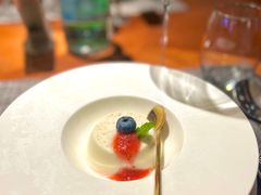 -MONICH牛排融合餐厅(和义大道购物中心店)