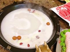 -张记老街里海鲜美食城(劈柴院店)