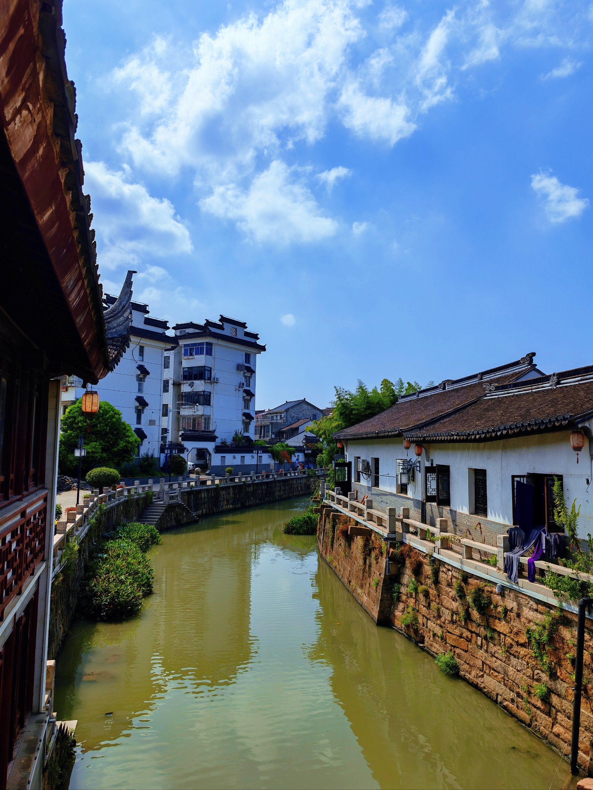 90景点介绍
罗店古镇已经有六七百年的历史了,四舍五入也算千年