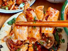 -拈签一笑黄牛肉辣卤串串