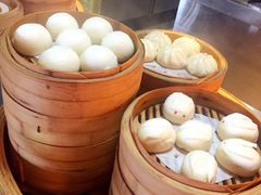 奶黄包+豆沙包+肉包-JW万豪厨房餐厅·滨海草坪烧烤·海鲜·海景(三亚绿发山海天JW万豪酒店)