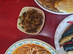-金杨拉面王小吃面馆·牛三宝面·红烧牛肉粉