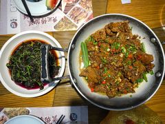 -黄泥岗·地道湖北菜(奥特莱斯店)