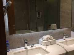 -珠海拱北口岸富华里中海雅高铂尔曼酒店