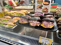 多肉狂欢火腿贝果-PAOPAO Bakery&Café(港汇店)