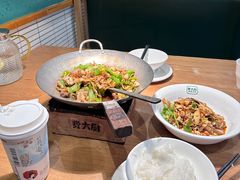 -费大厨辣椒炒肉(万家丽一店)