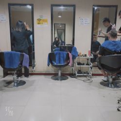 -号外发型设计