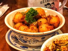 -炉小二铜锅牛蛙•川湘菜(三里屯店)