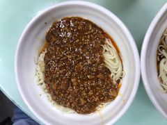 炸酱拌面-食惠里小笼包面馆(越秀店)