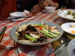 花生苗炒牛柳-龙桥私厨·姜花菊花过桥鱼·顺德菜(容桂店)