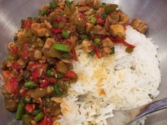 酸辣鸡丁-霸碗盖码饭(长沙星沙吾悦店)
