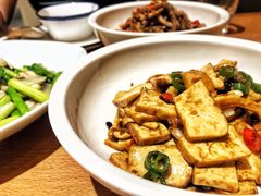 -楚山晓·湖北菜(武汉光谷K11店)