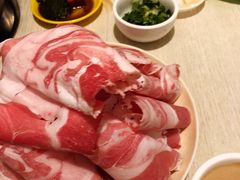 -洞庭洲·防空洞火锅·烧烤·铜锅涮肉(新百广场店)