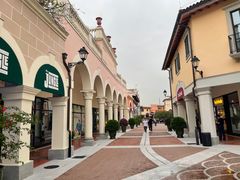 -佛罗伦萨小镇广佛名品奥特莱斯(疏港路店)