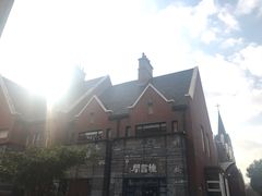 -钟书阁(松江泰晤士小镇店)