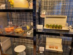 面包甜点陈列柜-深圳四季酒店·馥自助餐厅