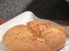 芝士奶酪饼-弄堂里·寻味杭州(湖滨银泰in77C区店)