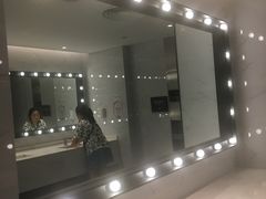 -CGV影城(滨江天街IMAX店)