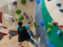 -ROCKPLUS攀岩馆(环宇城店)
