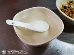 -宋记海南粉传承老店(人民西路店)