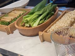 -尚尚仙·酸汤猪手·猪肚鸡火锅(华联万柳购物中心店)