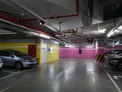 -白玉兰广场停车场