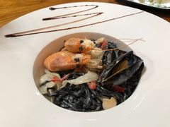 -more than meow吴止猫主题餐厅(承德 中船汇店)