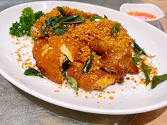 脆皮蒜香鸡-莆田餐厅PUTIEN(万象天地店)