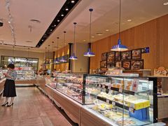 面包甜点陈列柜-巴黎贝甜(大宁国际商业广场店)