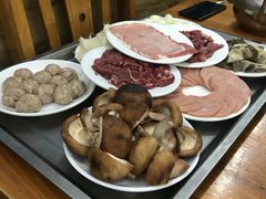 -苗伯妈酸汤火锅