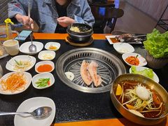 -军硕烤肉·部队火锅(二七万达店)