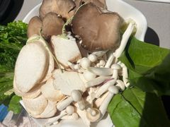 -牛魔王时尚回转餐厅