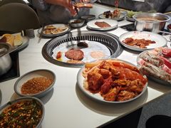-欢乐牧场·海鲜烧烤涮自助餐(蚌山万达店)
