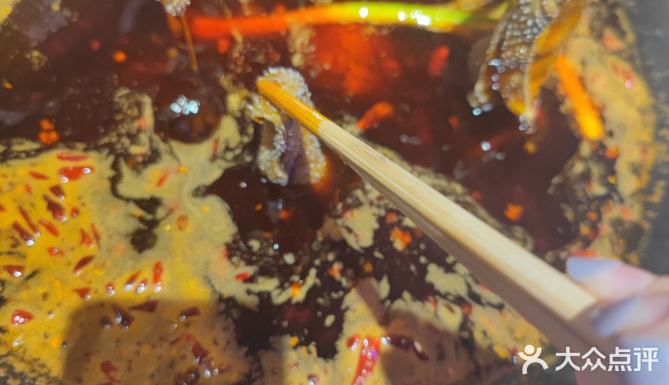 开在成都西宸天街“五年老店”的重庆老火锅