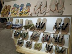 -hotwind热风(世纪东方广场店)