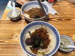 -沪西老弄堂面馆(定西路店)