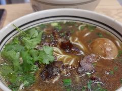 -小马牛肉面·牛骨熬制(南京博物院店)