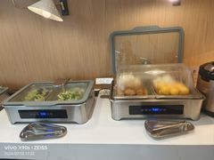 -凤冠假日酒店自助餐
