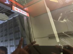 -鲨鱼皮汽车凹陷玻璃修复(静安店)