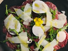 生切牛肉薄片配白蘑菇-Mercato莫卡多露台餐厅与酒吧(K11店)