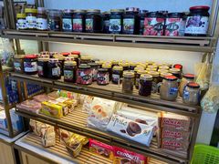 面包甜点陈列柜-玛尔哈巴·塔塔尔糕点(华侨小区店)