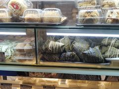 面包甜点陈列柜-白玉兰食品(甜云店)