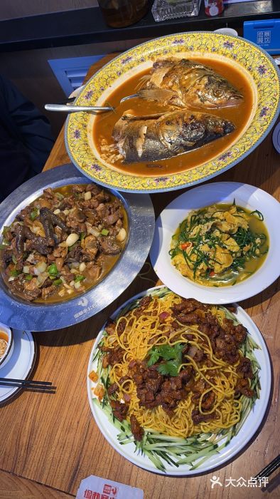 俭寨大盘鸡·缸子肉·小公鸡·新疆菜(云通店)图片