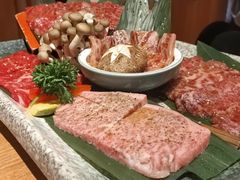 -炼火烤肉店