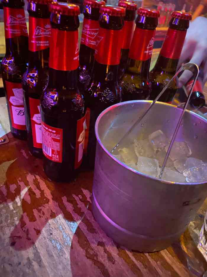 ellens艾伦司小酒馆(观前店)-"双手摇尽天下盅 一生只蹦圣贤迪 !稳.