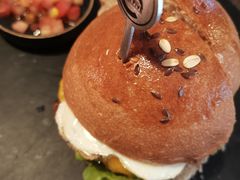 -HIGH FIVE哈福手工汉堡(桂林路店)